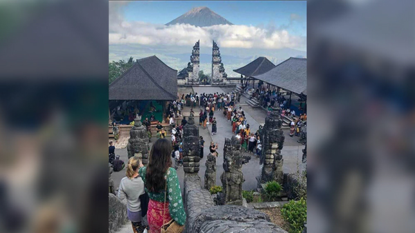 Paket Tour Lempuyang – Tirta Gangga – Taman Ujung (1 Hari)